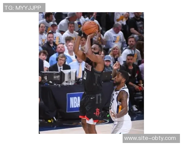 斯普利特谈球队表现强调拼搏精神与得分快感