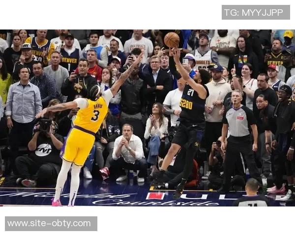 东契奇缺阵期间里夫斯展现超凡实力场均41分10助攻命中率惊人